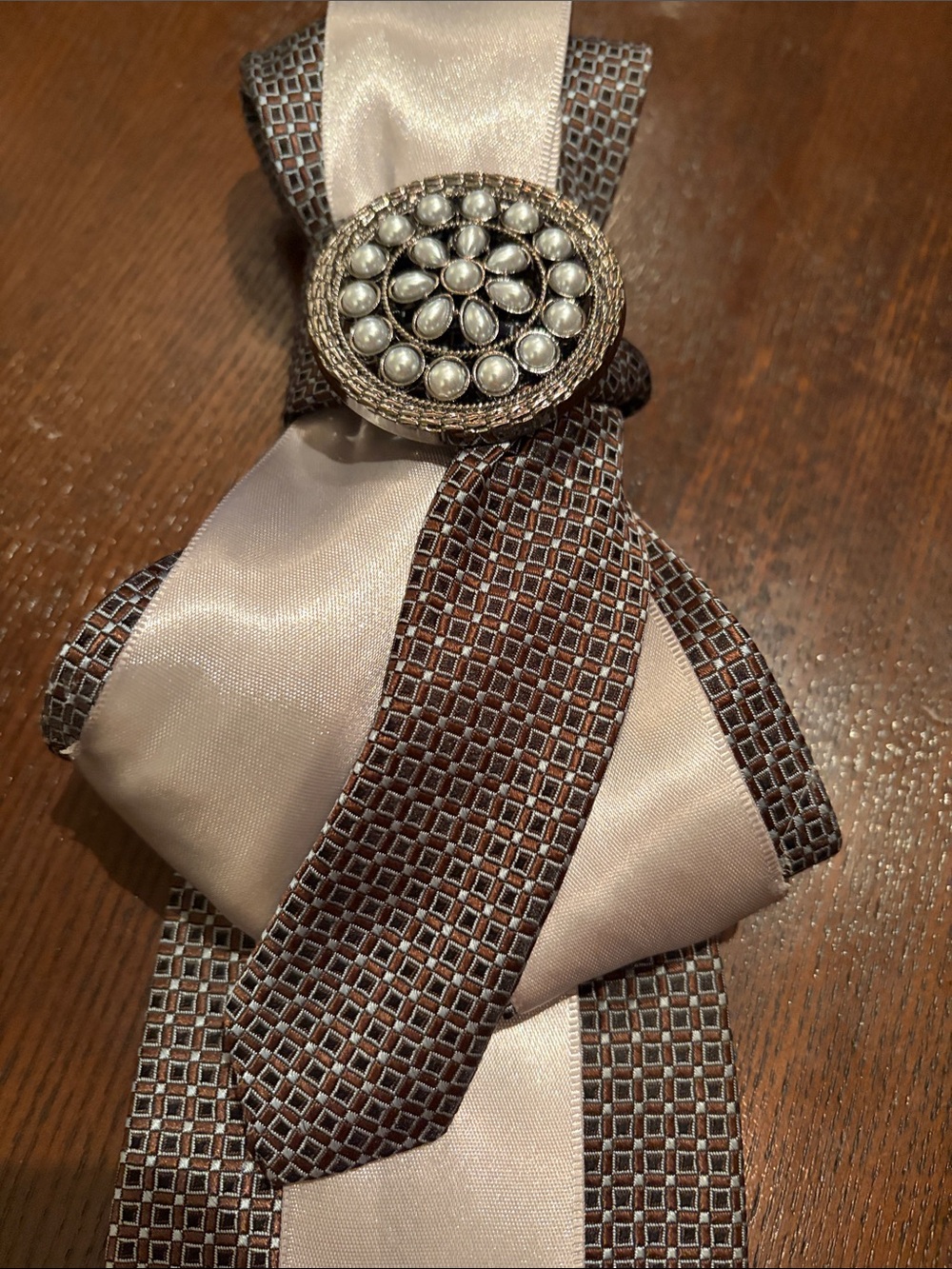 Steve & Barry's Satin and Patterned Brown Pearl Brooch Scarf